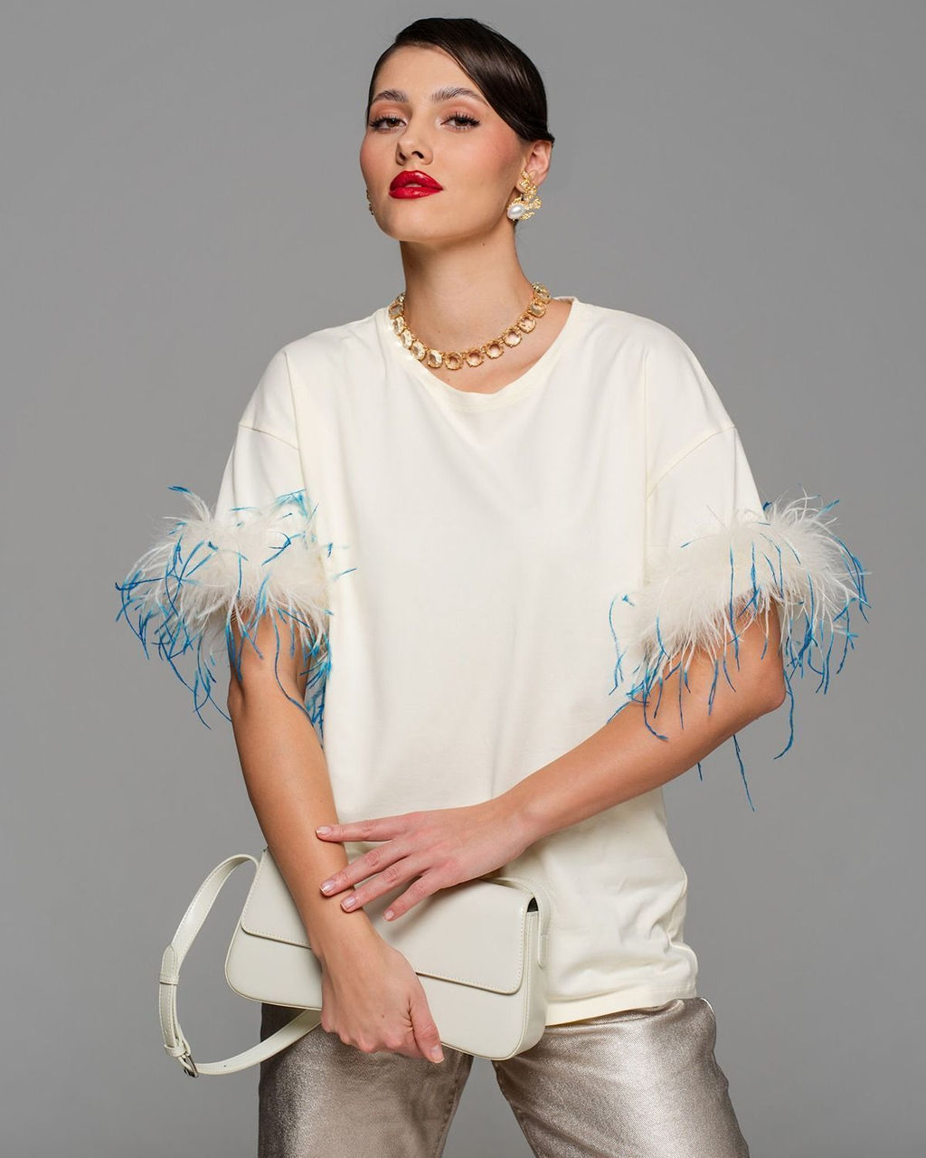 Футболка с перьями страуса FSP006