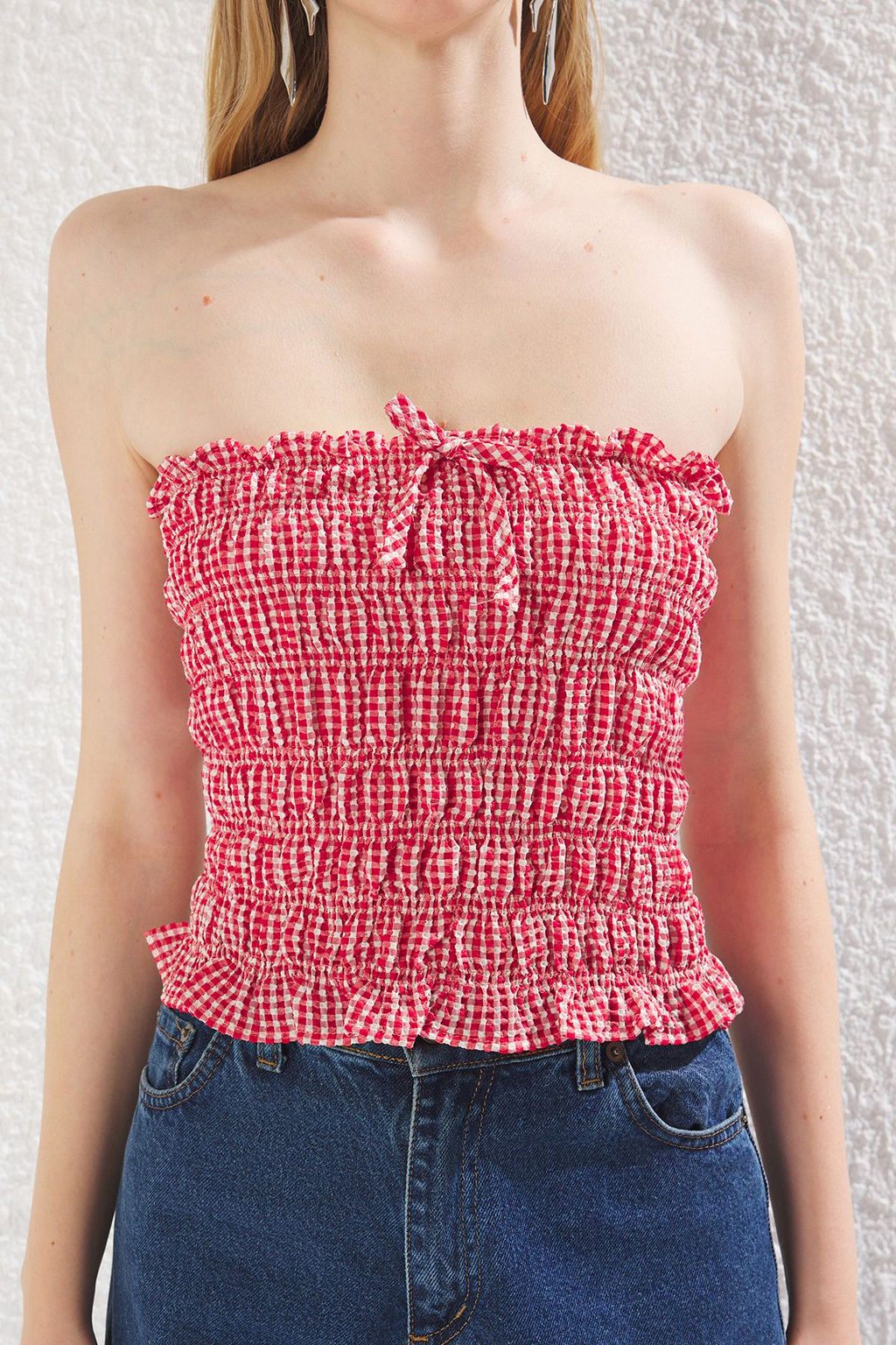 Trendyolmilla K?rm?z? Fiyonk Detayl? Fitted Straplez Potikareli Dokuma Bluz TWOSS25BZ00357