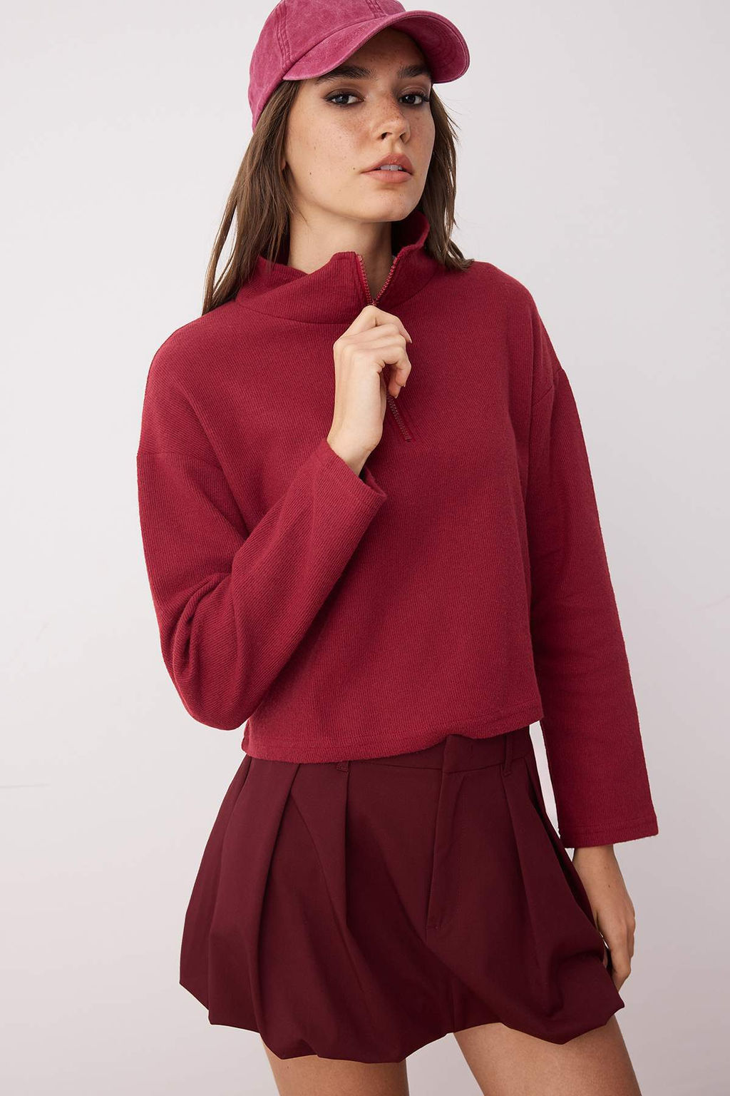Bordo Selanik/Triko Gorunumlu Fermuarl? Yaka Regular/Normal Kal?p Orme Sweatshirt TWOAW22SW0732