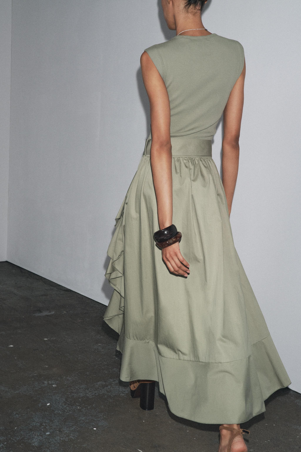 CONTRAST BELTED DRESS - Zara фото 3