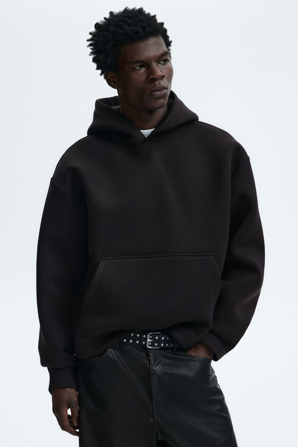 Sudadera efecto neopreno con capucha Loose Fit - H&m фото 4