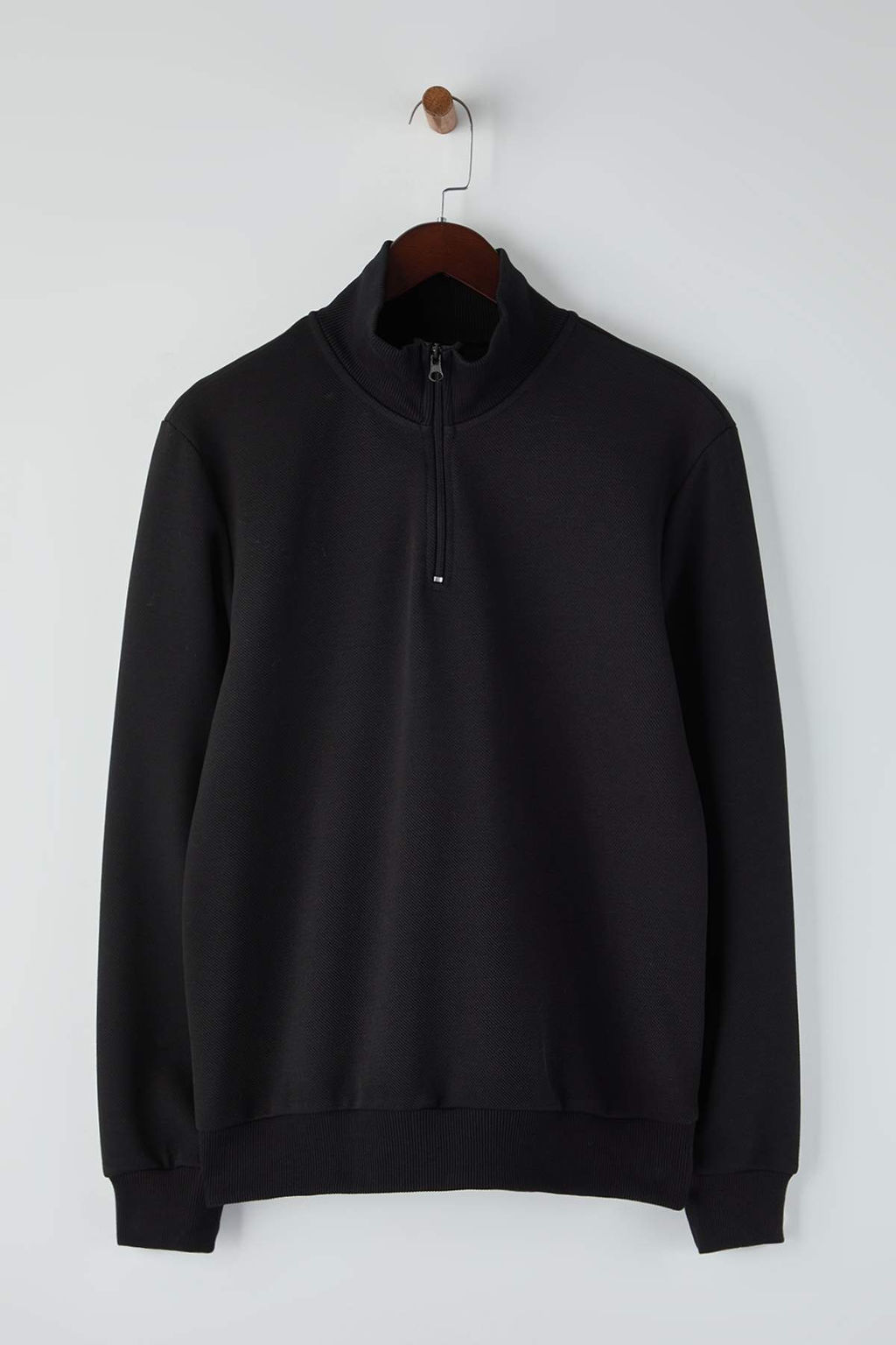 Siyah Regular/Normal Kesim Kal?n Dik Yaka Sweatshirt TMNAW26SW00025