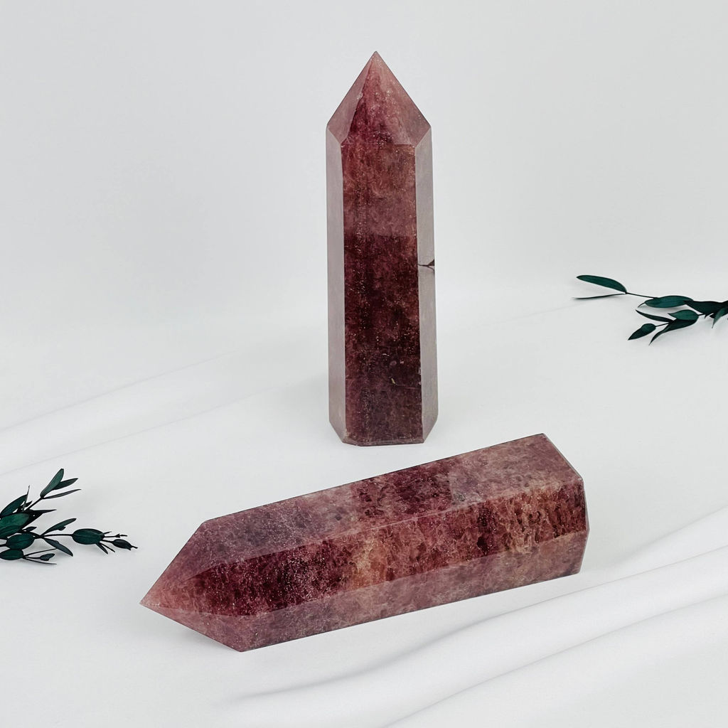 Кристалл из Клубничного кварца