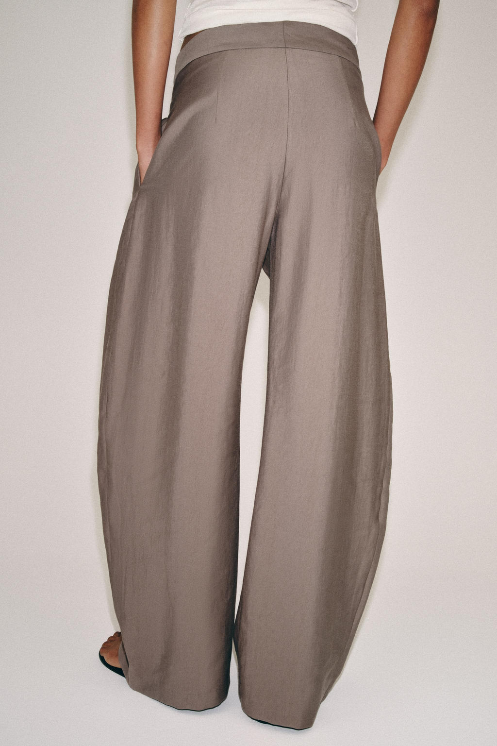PANTAL?N WIDE LEG PLIEGUES ZW COLLECTION / Marr?n / Topo - Zara фото 3