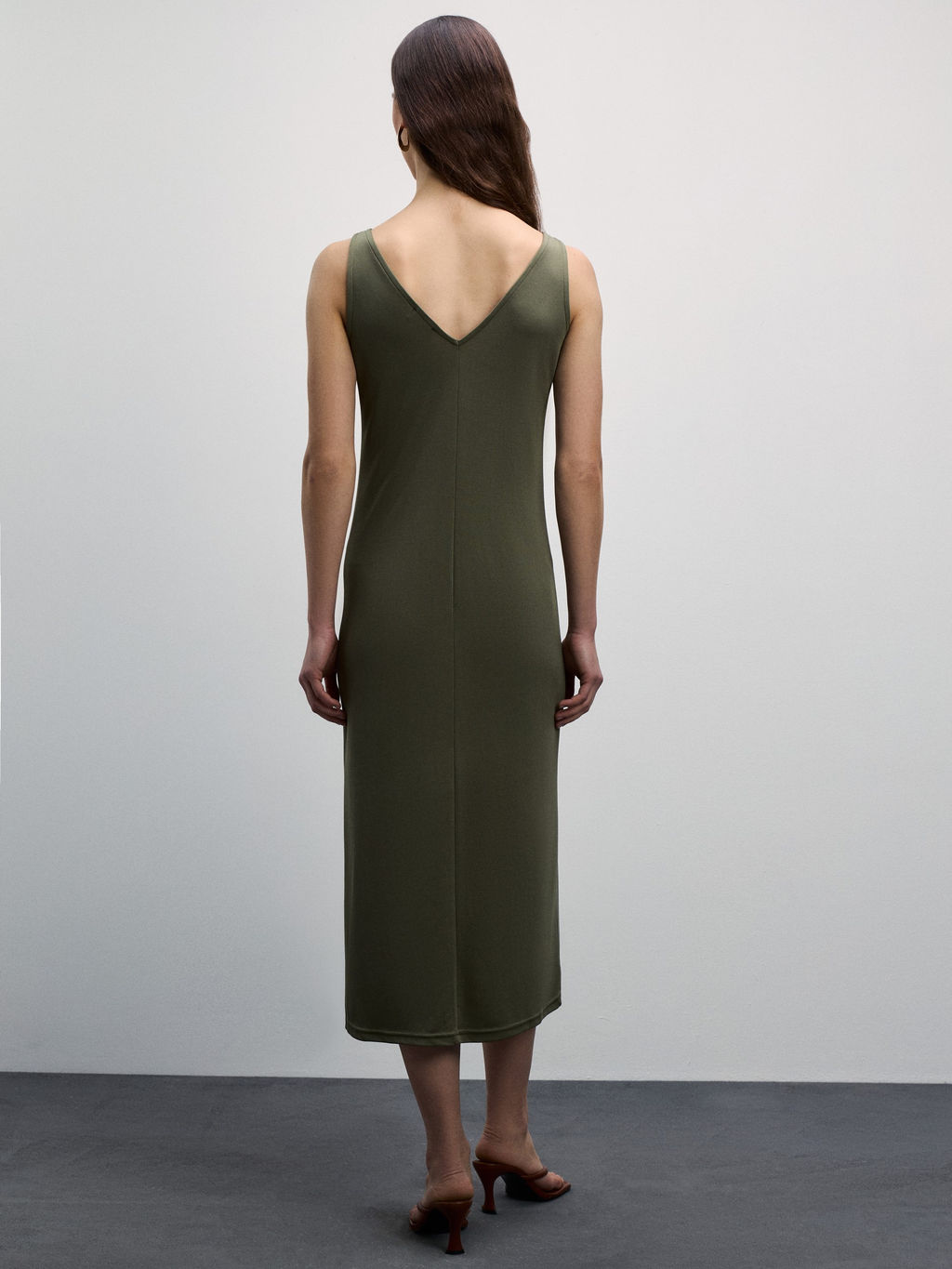 Сарафан с V-образным вырезом / Zarina фото 3