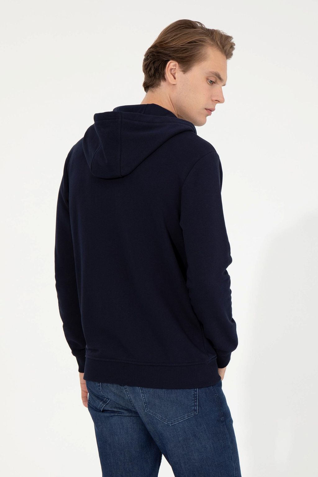 Мужская темно-синяя толстовка с капюшоном