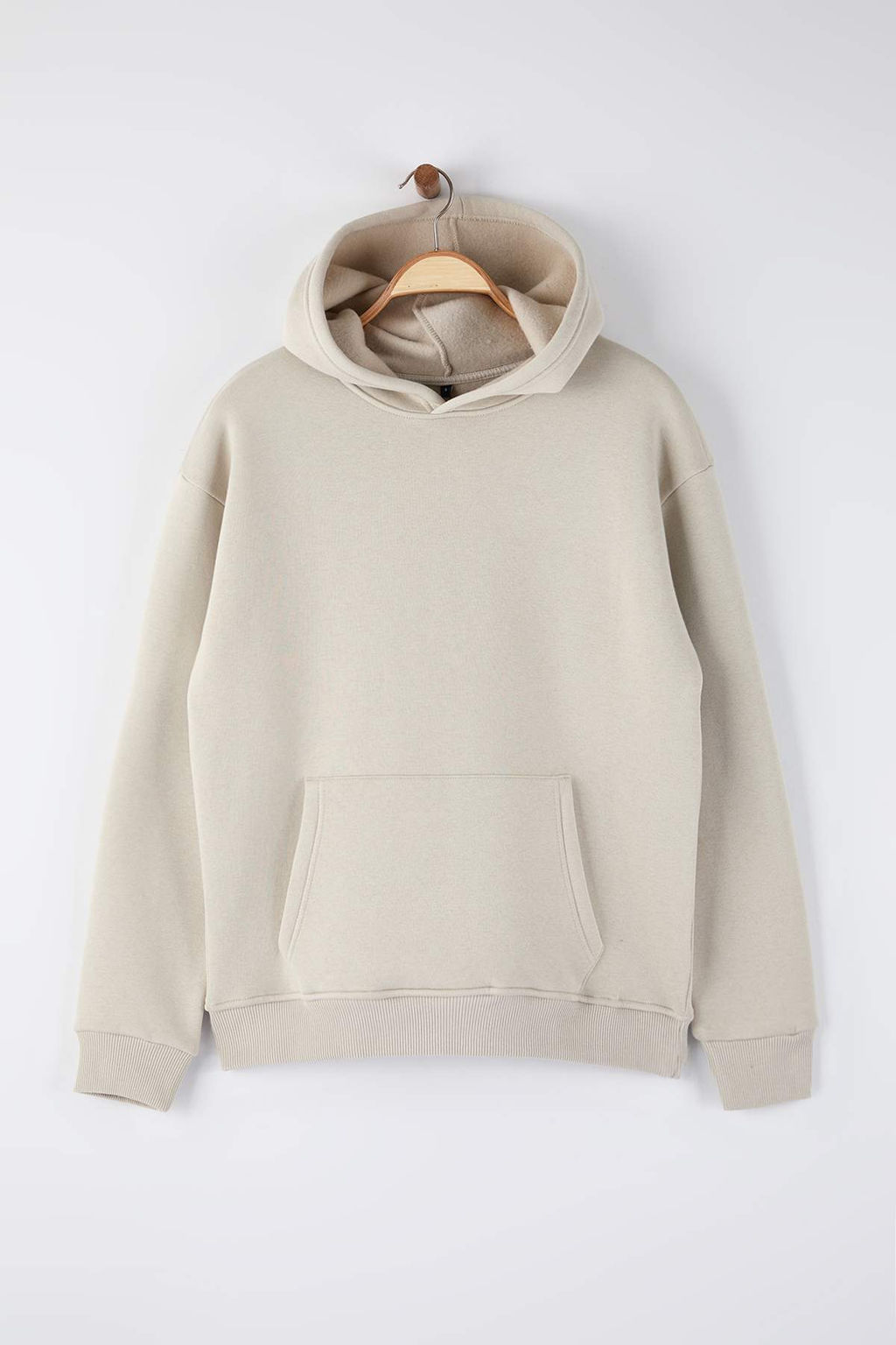 Tas Oversize/Genis Kesim S?rt? Nak?s Detayl? Kapusonlu Sweatshirt TMNAW25SW00142