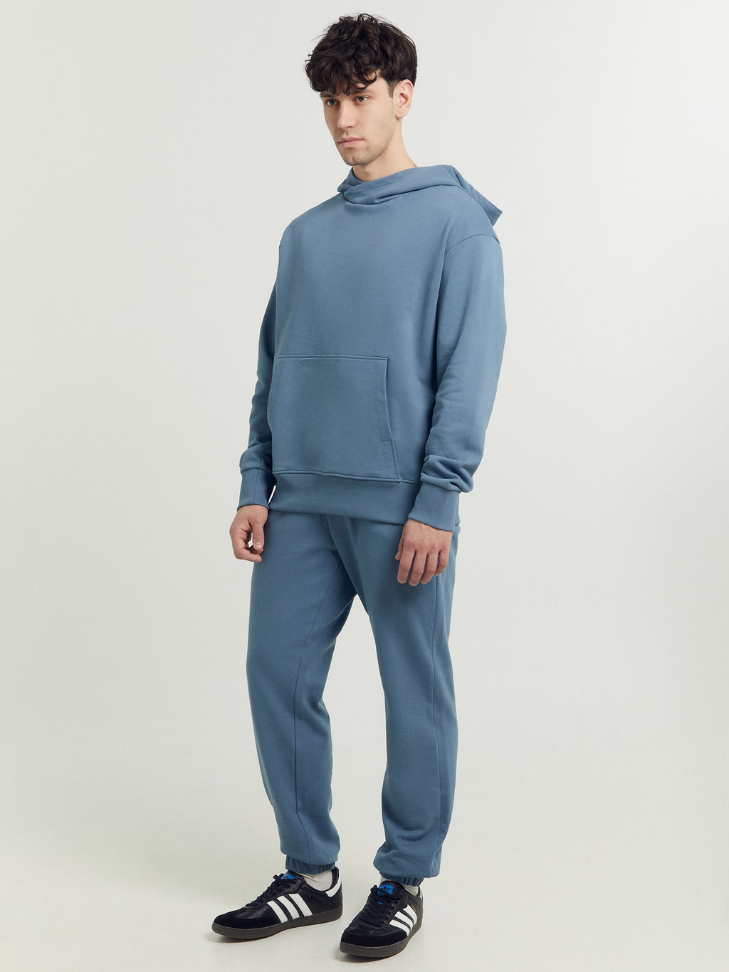 Комплект мужской (анорак, брюки) в синем цвете турмалин 191019 - Mark formelle фото 3