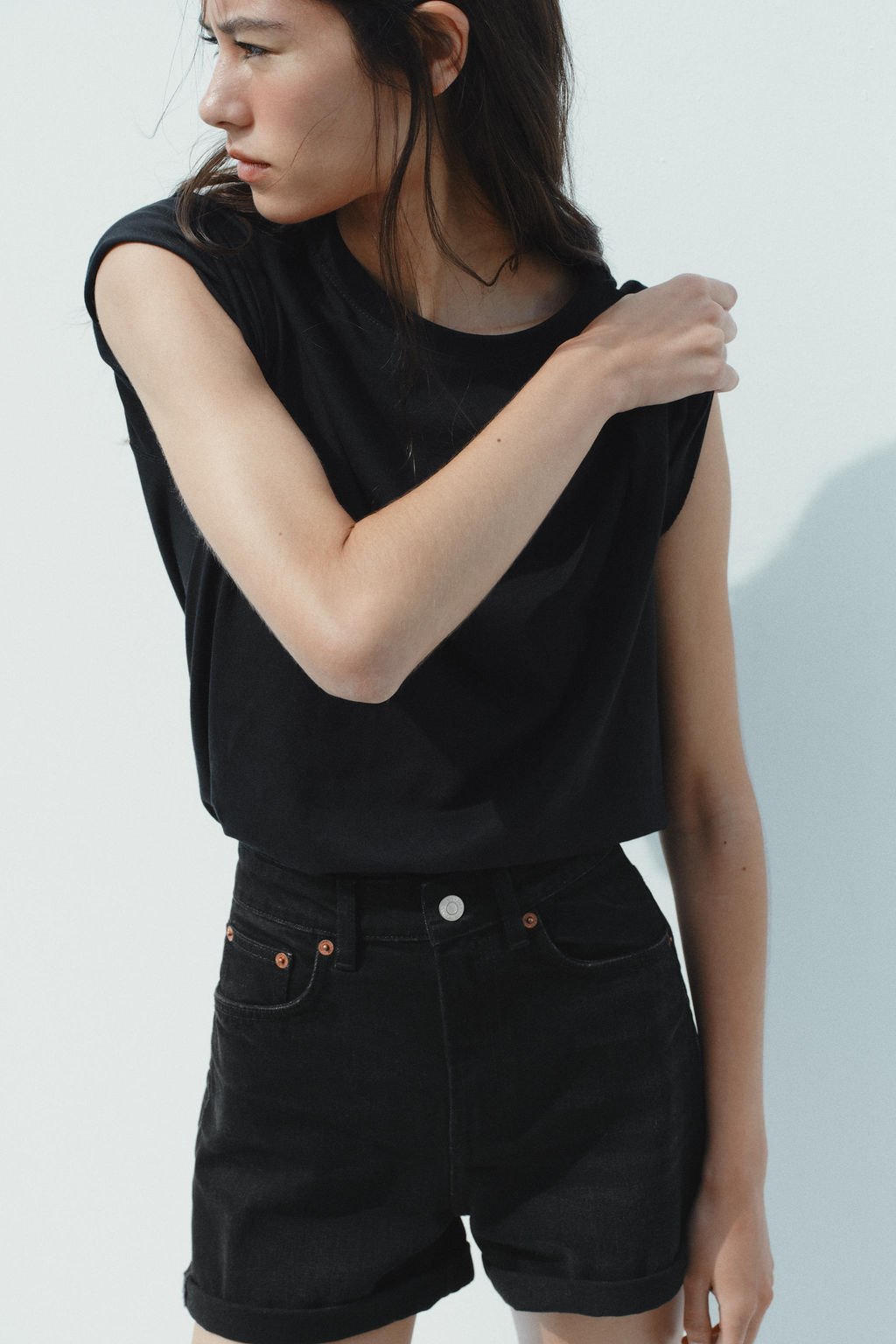 HIGH-WAIST MOM FIT TRF BERMUDA SHORTS - Zara фото 2