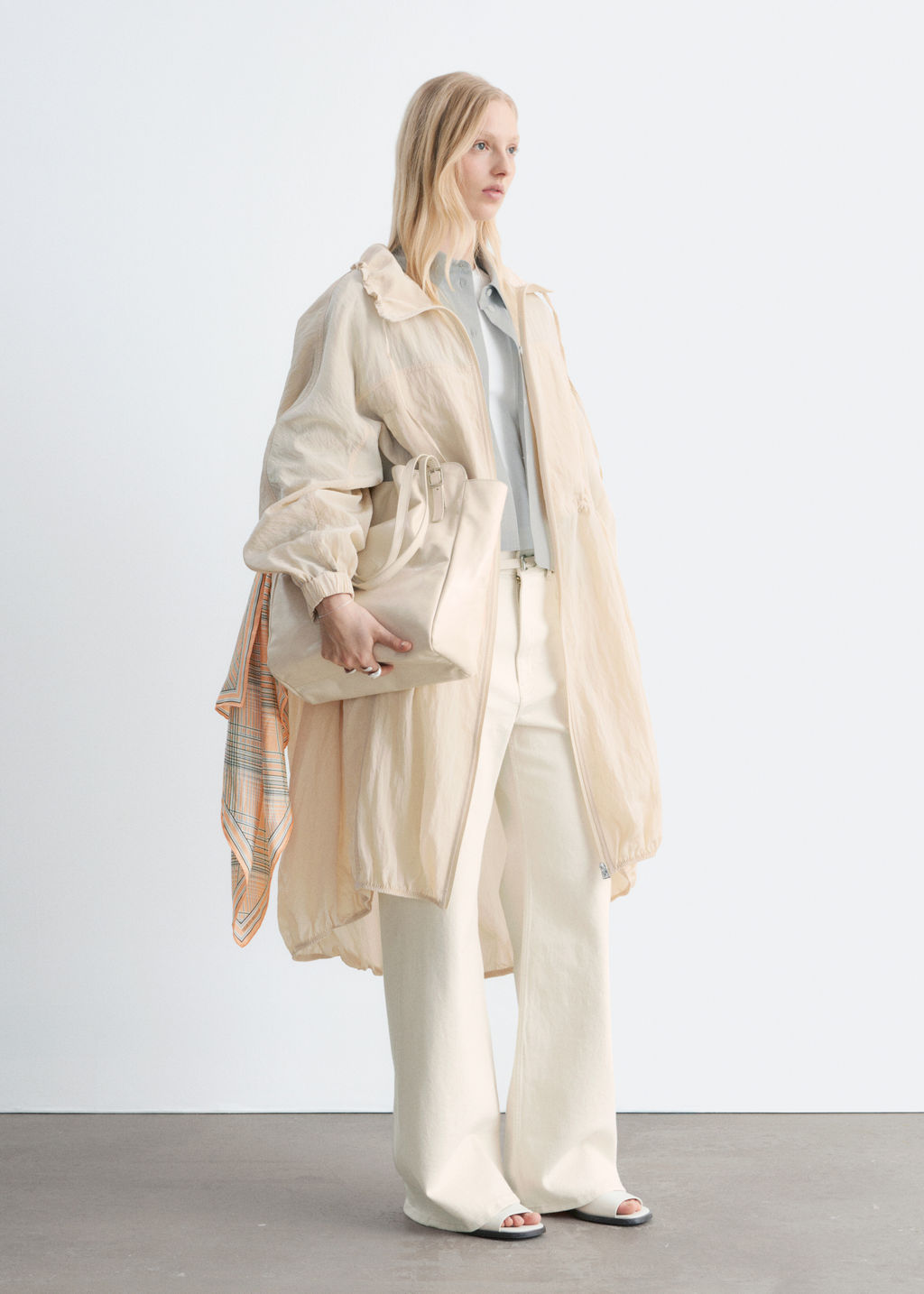 Parka con cord?n de ajuste