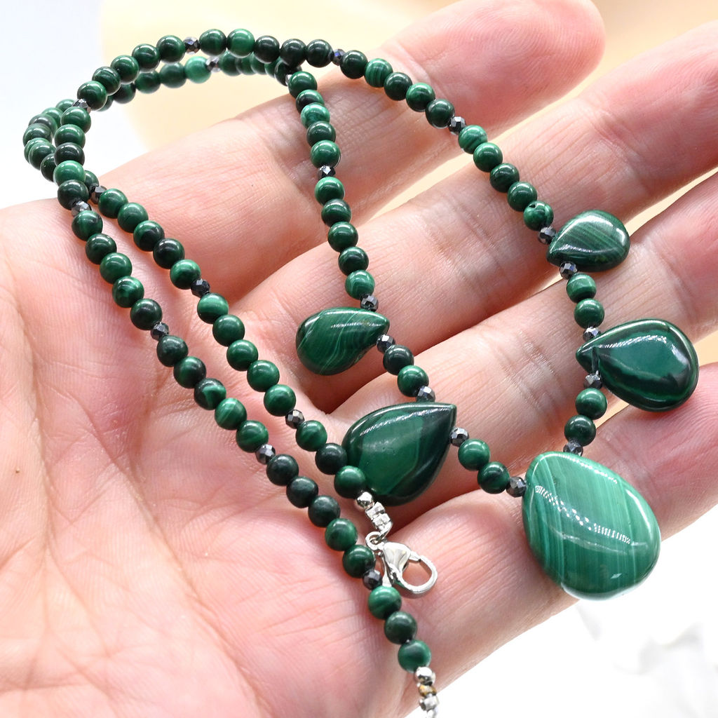 Колье с натуральным малахитом, 45см Радуга камня