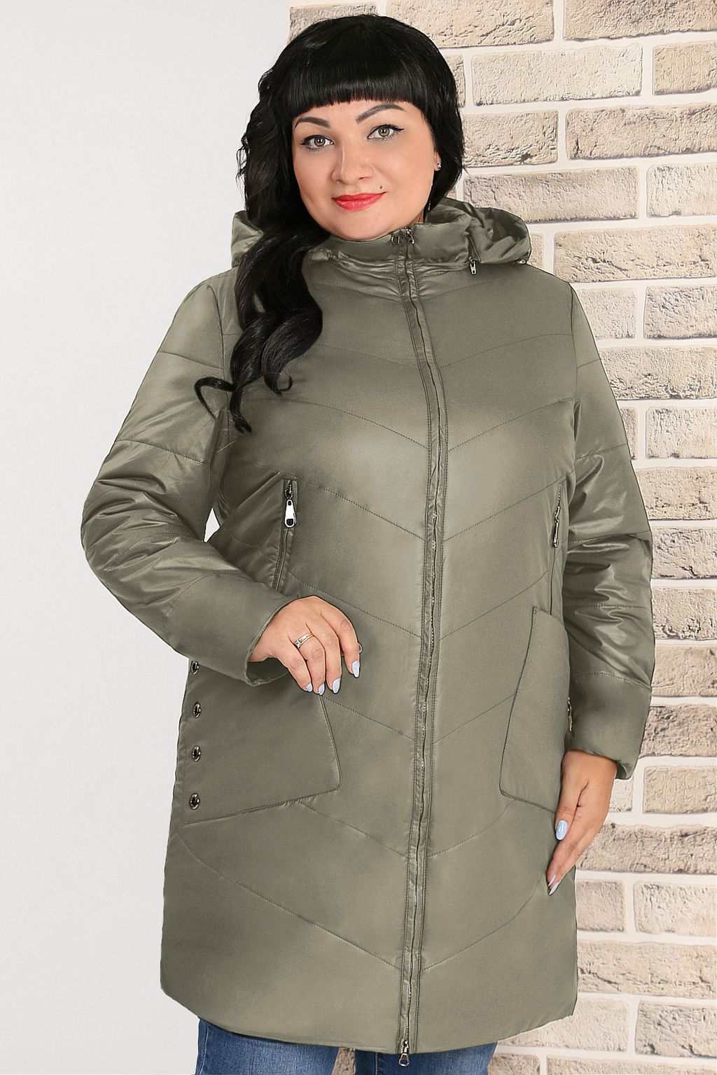 Оливковое пальто из плащевки
