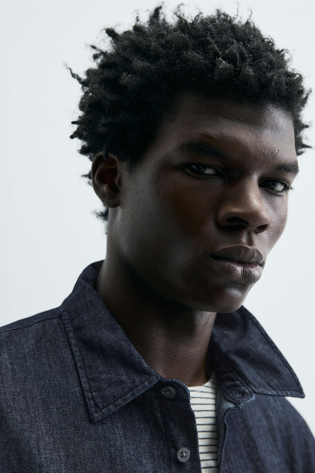 REGULAR FIT DENIM SHIRT - Zara фото 6