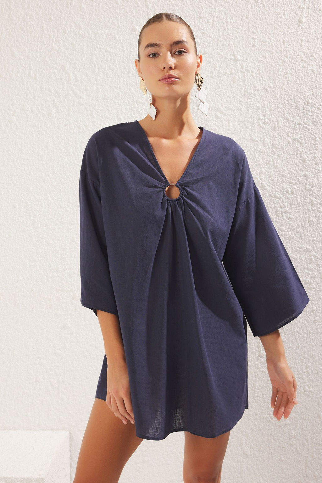 Trendyolmilla Lacivert Mini Dokuma Aksesuarl? Keten Gorunumlu Plaj Elbisesi TBESS25EL00067 фото 6