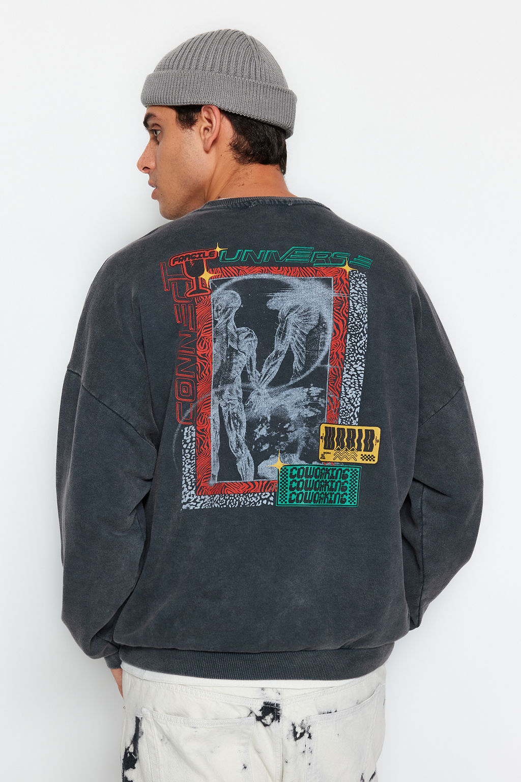 TRENDYOL MAN Antrasit %100 Pamuk Oversize/Genis Kesim Eskitme/Soluk Efektli Sweatshirt TMNAW24SW00080 - Trendyolmilla фото 6