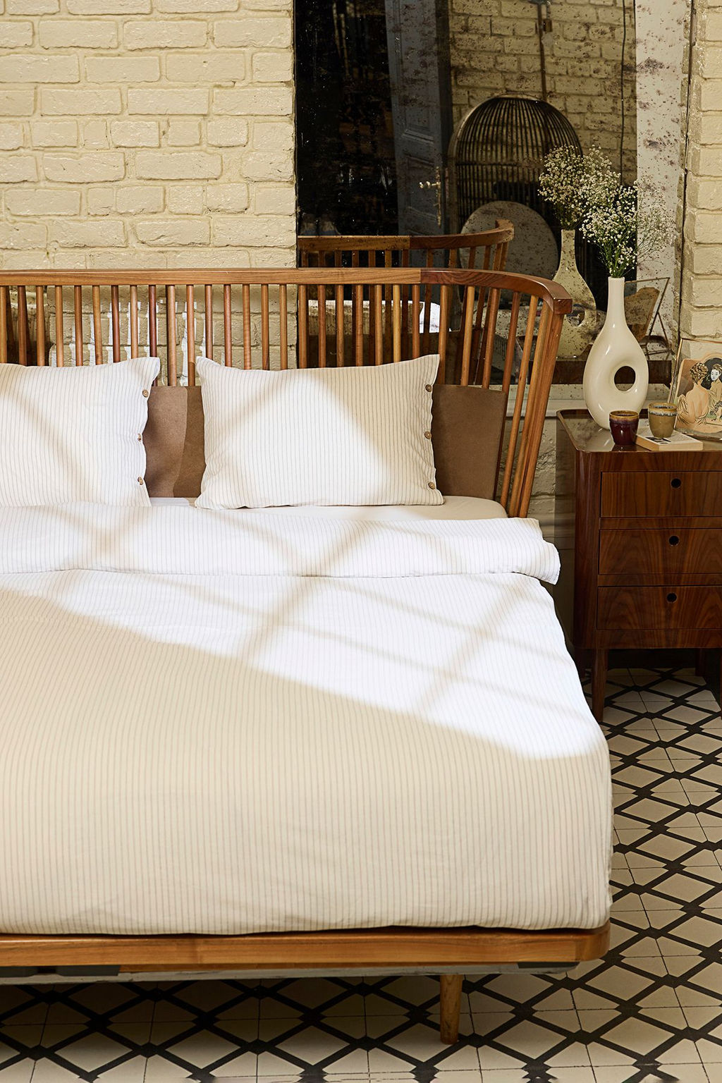 Trendyolmilla Home Cift Kisilik Ipligi Boyal? Lastiksiz Carsafl? Nevresim Tak?m? 200x220cm TPHSS25CKN00000