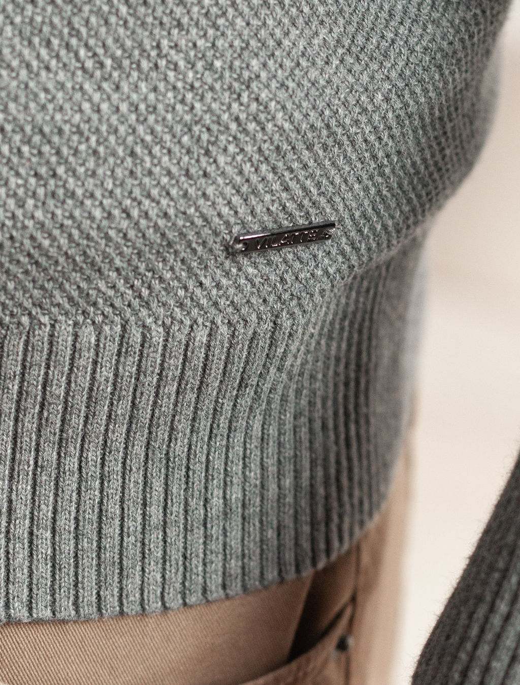 Джемпер Vilatte фактурной вязки из хлопка с нейлоном серый меланж  фото 8