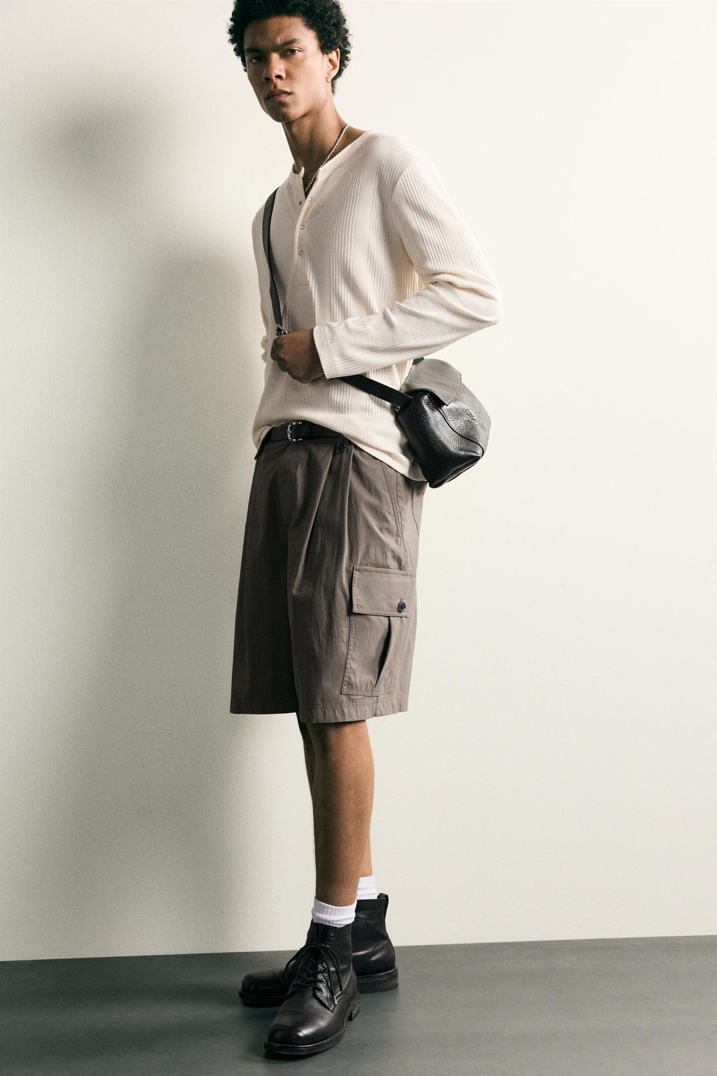 BERMUDA CARGO RELAXED FIT PLIEGUES / Marr?n / Topo - Zara фото 5