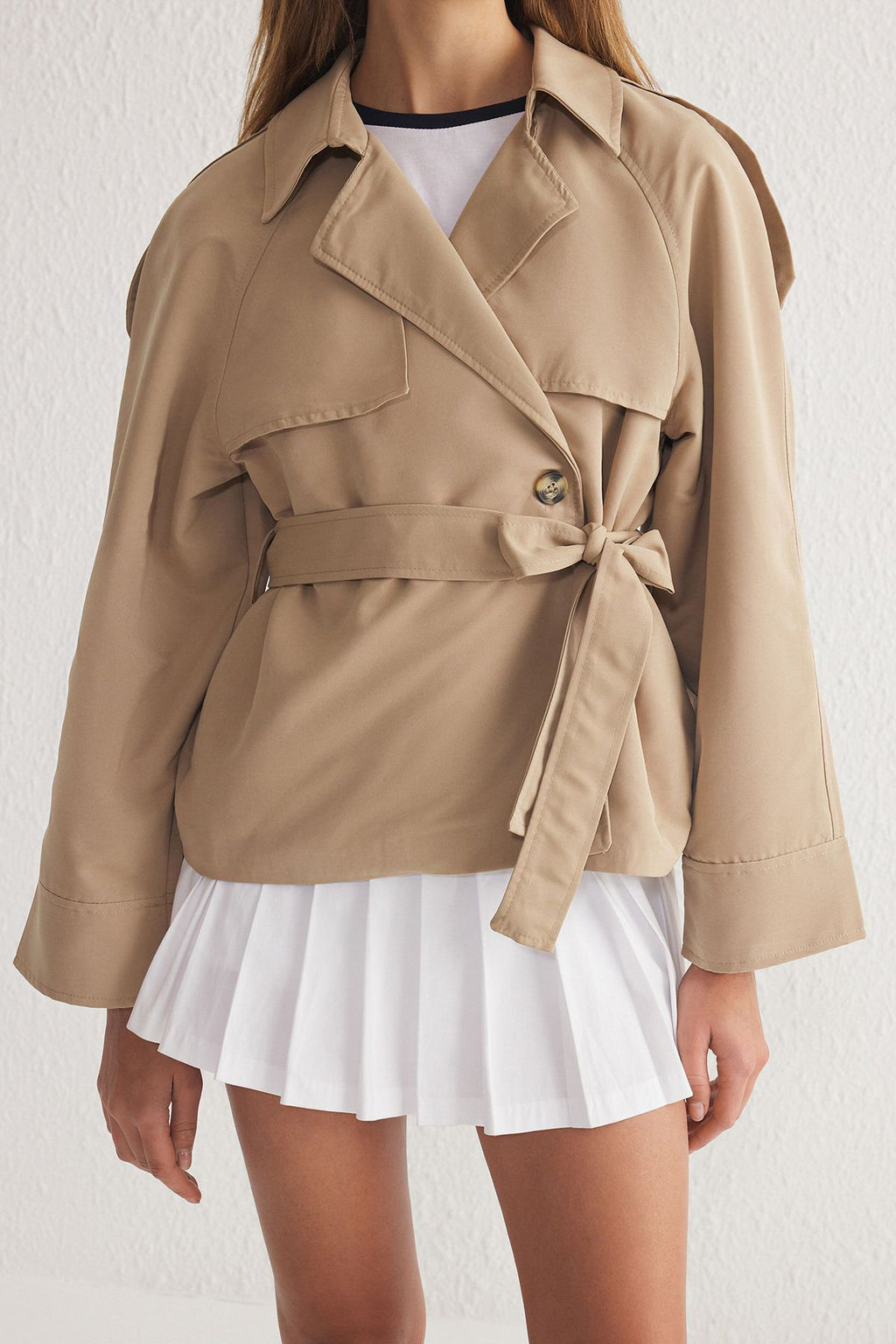 Bej Oversize Genis Kesim Kemerli Trenckot TWOAW24TR00011
