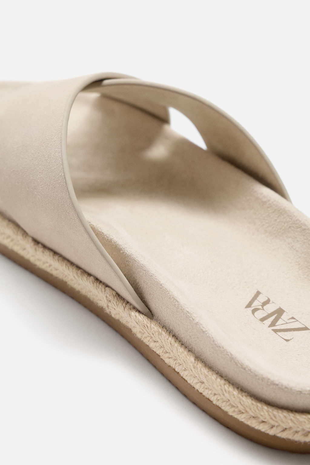 CROSSOVER LEATHER SANDALS