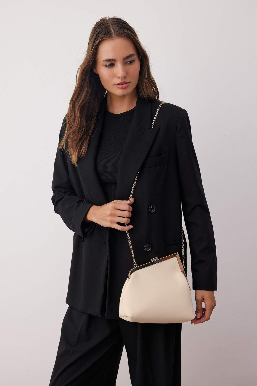 Krem Asimetrik Kad?n S?k Clutch El Cantas? TAKAW26PY00002