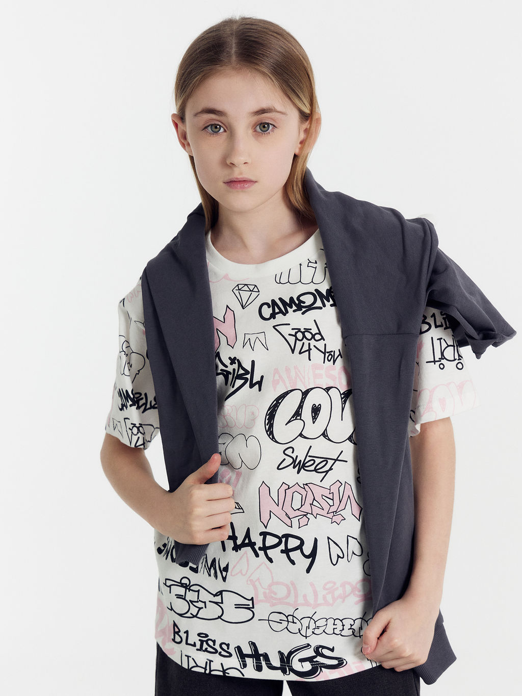 Футболка для девочек белая с принтом граффити - Mark formelle фото 2