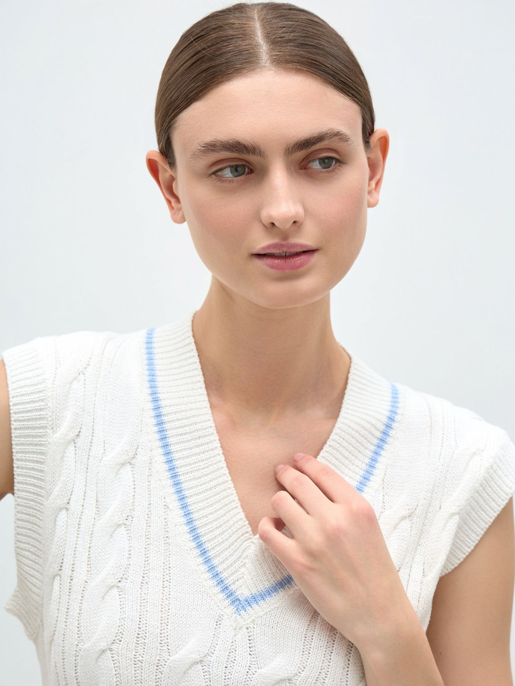 Conso/KV 240707 - milk/blue Жилет женский  фото 3