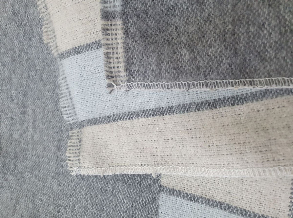 Одеяло байковое 80% 140*205 клетка цв. бел-сер-гол (ВВТ)