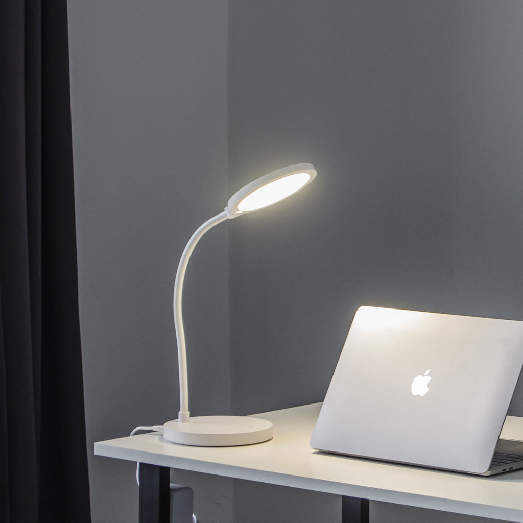 TLD-553 White/LED/400Lm/4500K/Dimmer/USB Светильник настольный, 6W. Встроенный аккумулятор 1200mAh. Сенсорный выключатель. Белый. ТМ Uniel