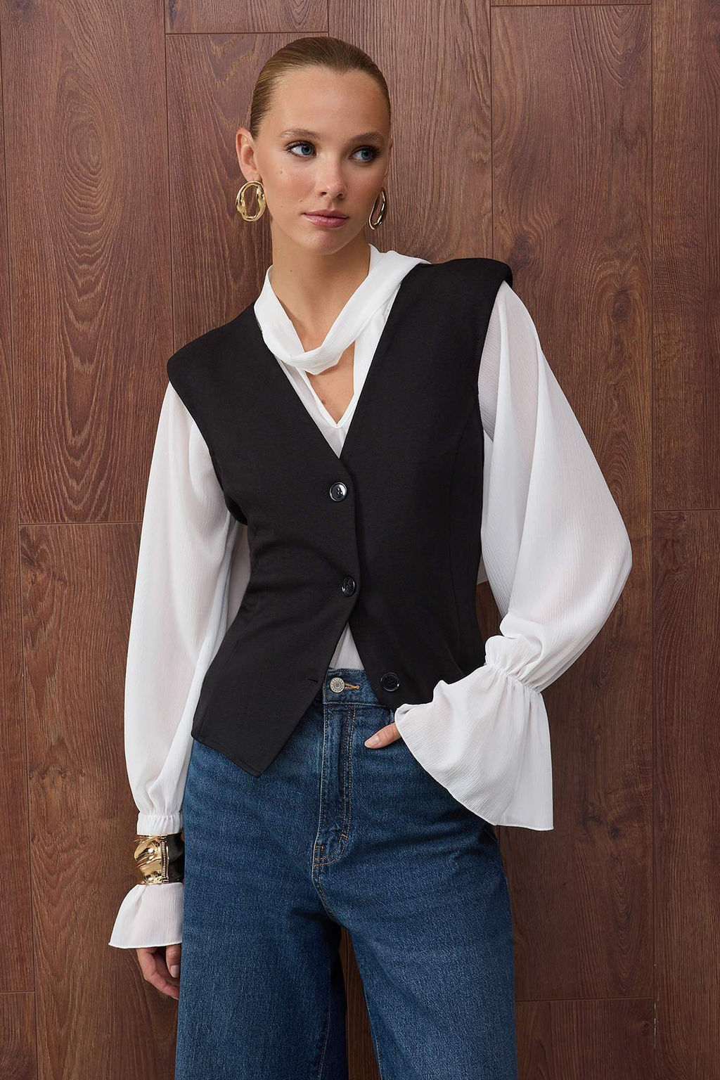 Ozel Koleksiyon Siyah Vatkal? Peplum/Belden Oturmal? Fitted/Vucuda Oturan Orme Yelek TWOAW26YE00026