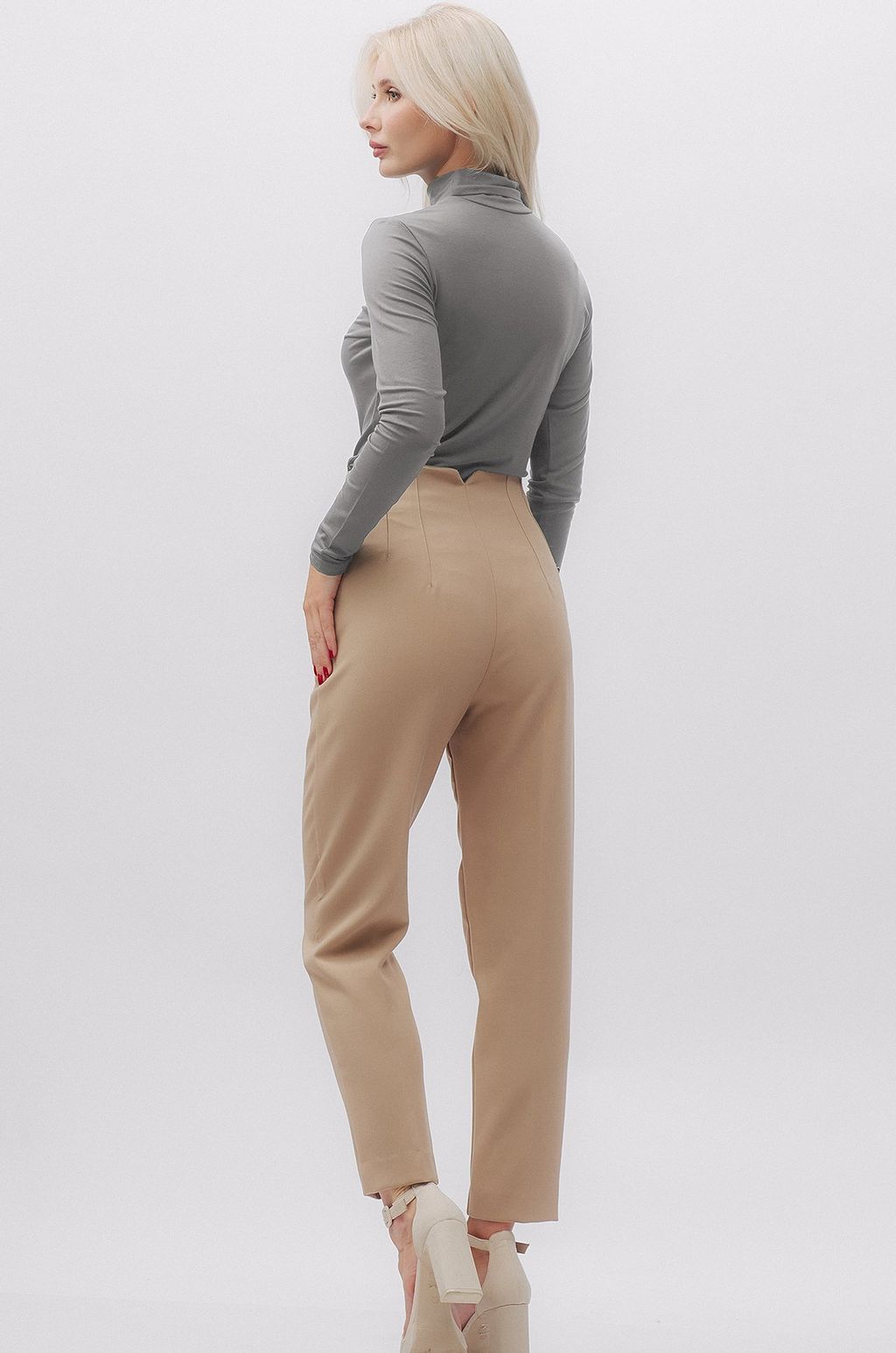 Легкая женская водолазка из вискозы Happyfox