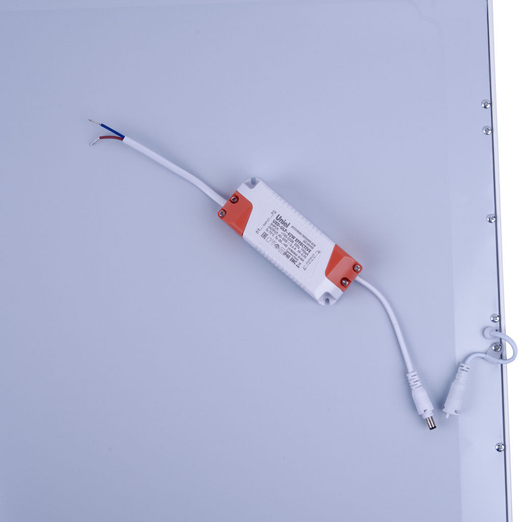 ULP-6060-42W/4000K EFFECTIVE WHITE Светильник светодиодный потолочный встраиваемый. Белый свет (4000K). Корпус белый. В комплекте с и/п. ТМ Uniel.