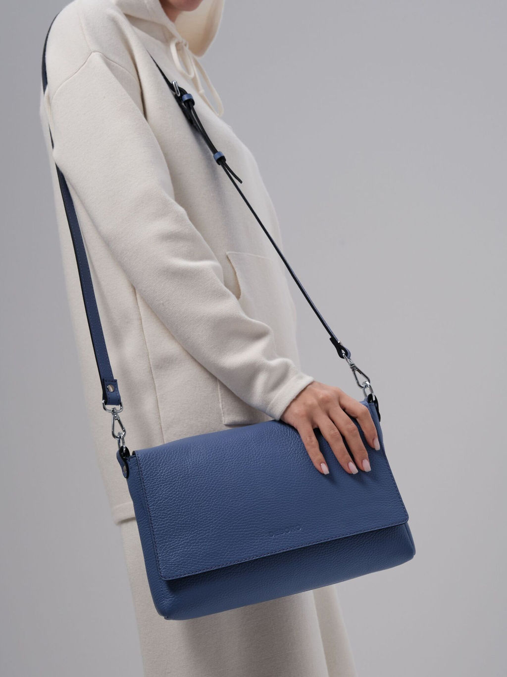 Сумка кожаная на плечо Deboro 30181 сиреневый закат