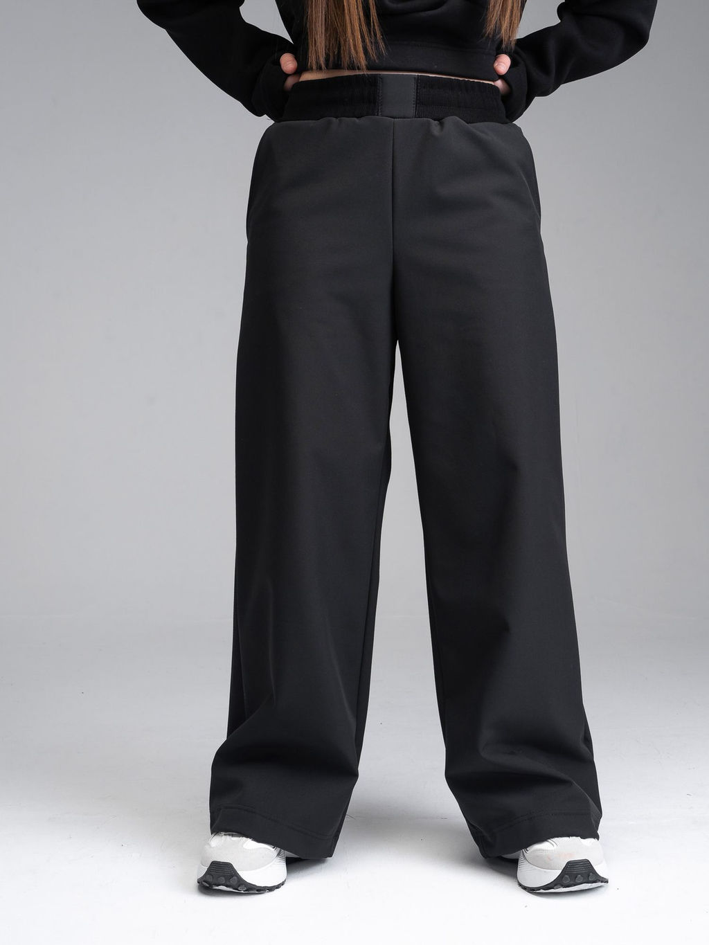 Брюки черные