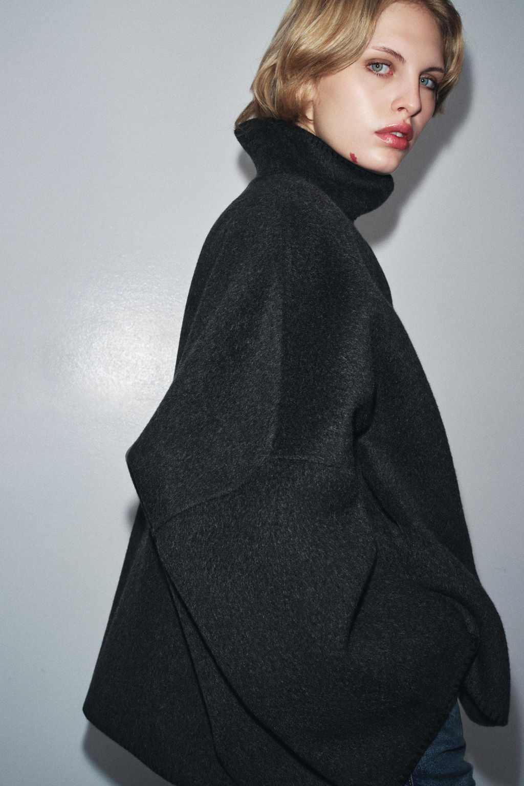 ZW COLLECTION CROPPED WOOL COAT - Zara фото 2