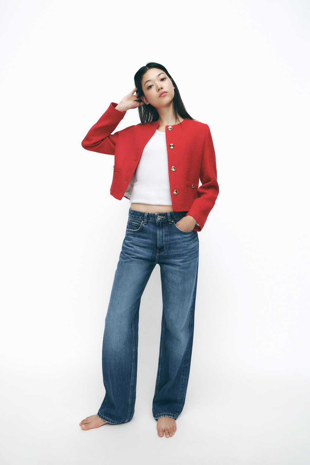 TEXTURED BLAZER WITH GOLDEN BUTTON DETAIL