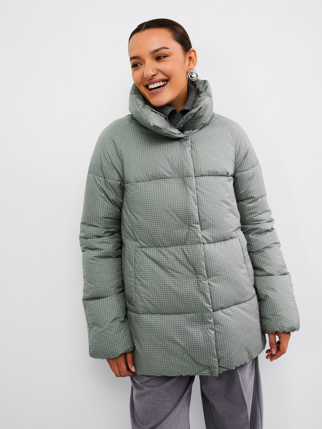 Пуховик женский 

АРТ. 71723z фисташковый/42 - Hoops фото 13