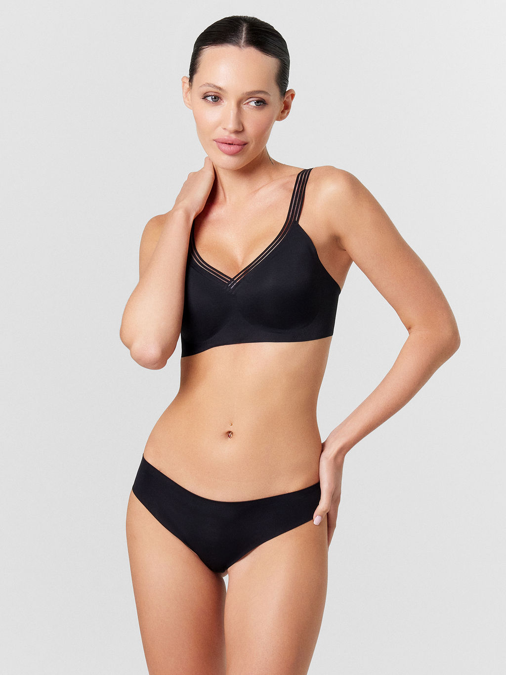 Цена за 2 штуки! Трусы женские бесшовные в черном цвете черный 412739