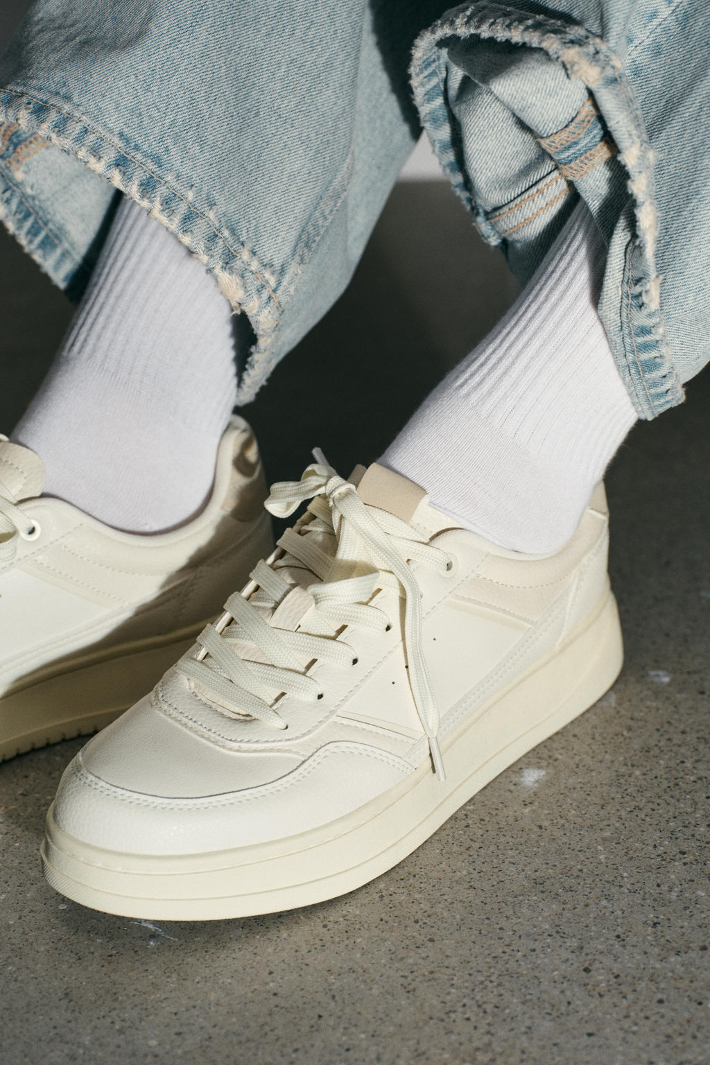 CONTRAST TRAINERS - Zara фото 3