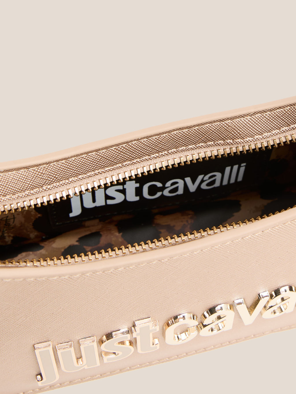 Женская сумка на плечо JUST CAVALLI METAL LETTERING Артикул 4450797, золотой - Mm6 maison margiela фото 4