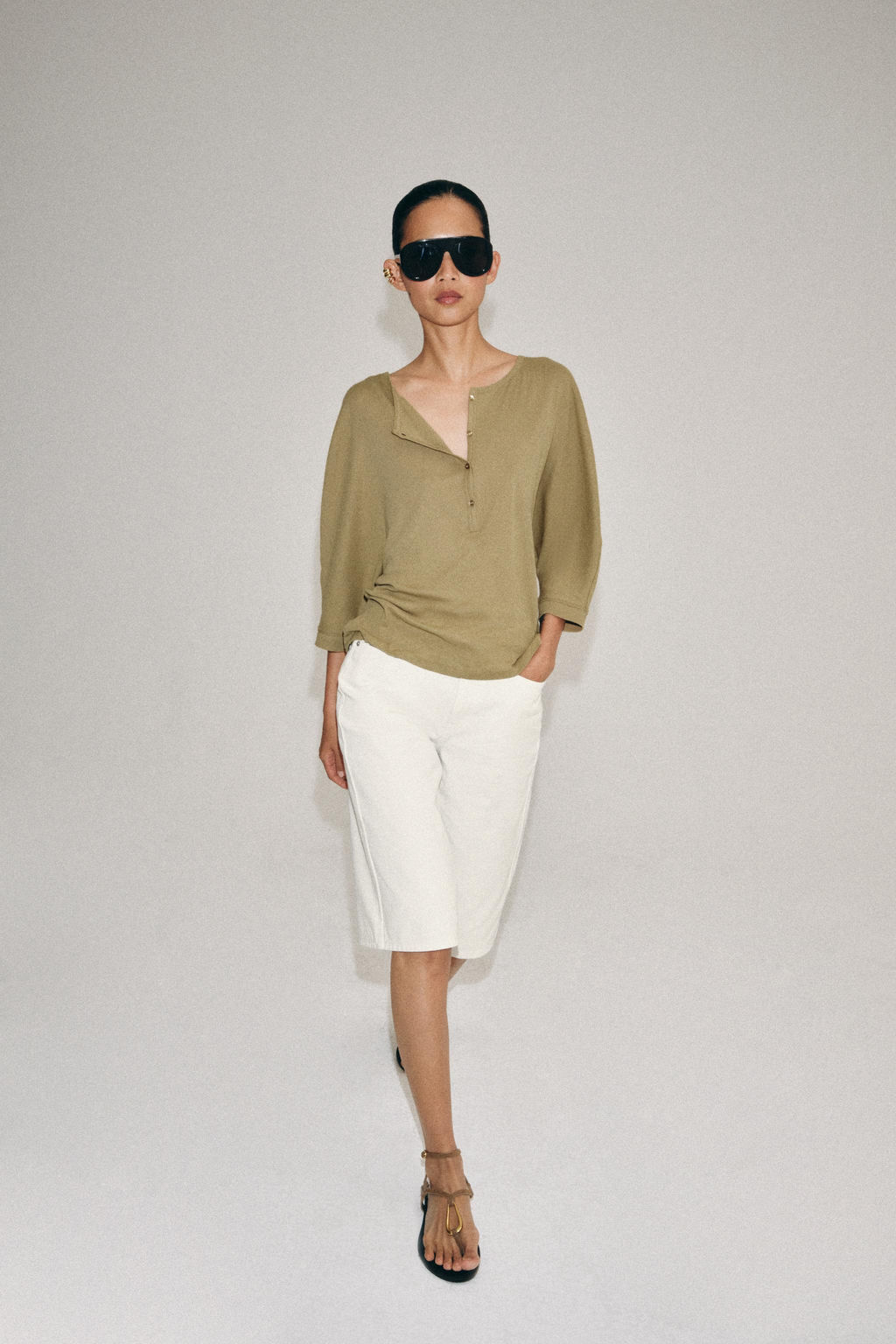 BERMUDA DENIM TIRO MEDIO ZW COLLECTION / Blanco - Zara фото 4