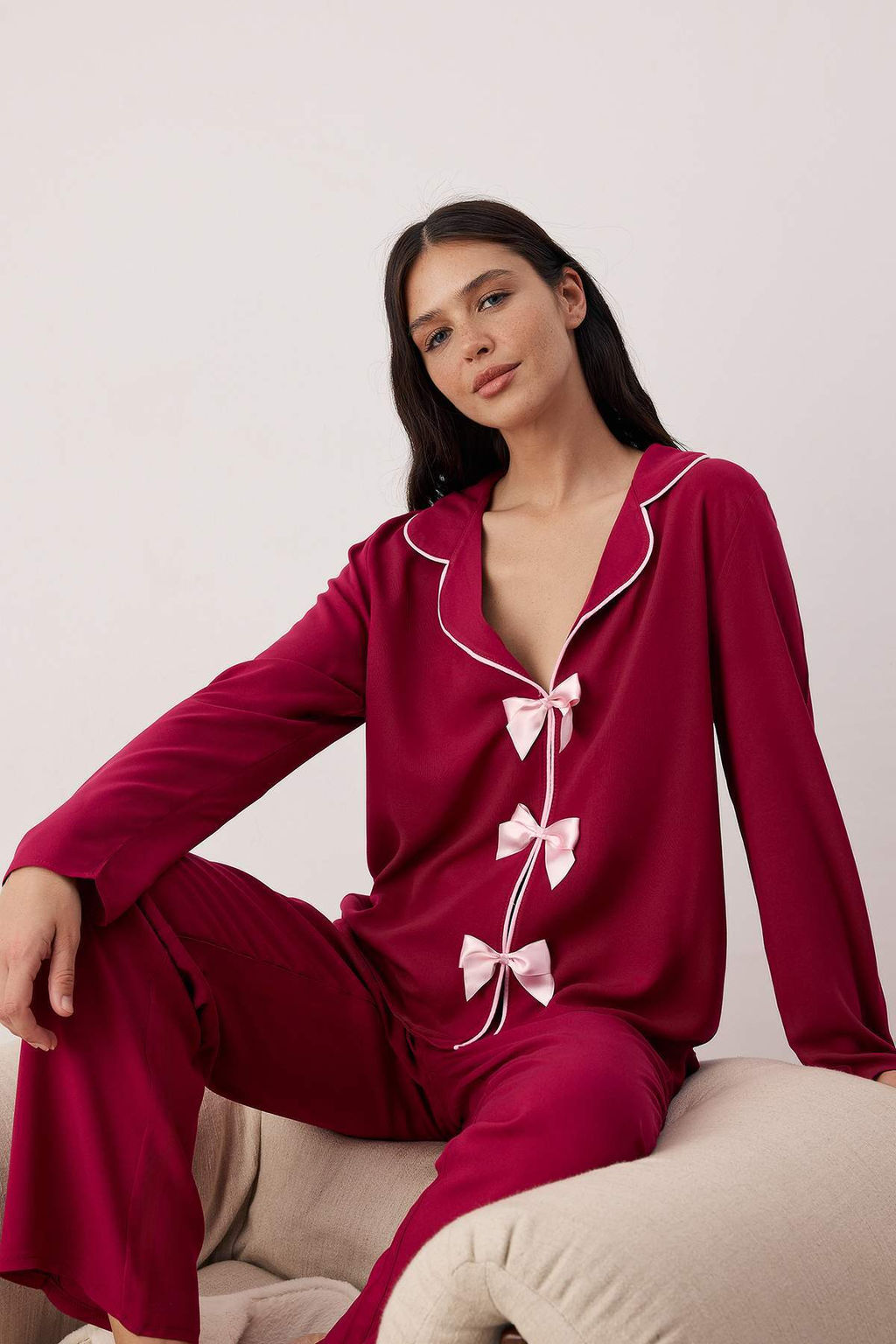 Trendyolmilla Ekru Kurdele/Fiyonk ve Biye Detayl? Viskon Dokuma Pijama Tak?m? THMAW25PT00032  фото 22