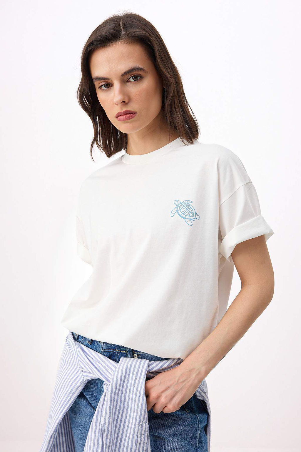 Ekru Bask?l? Oversize/Genis Kal?p Dusuk Kol K?sa Kollu Tok %100 Pamuk Orme T-Shirt TWOSS26TS00160 - Trendyolmilla фото 2