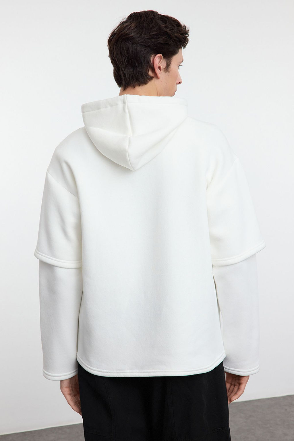 Ekru Oversize/Genis Kesim Cift Kol Yaz? Bask?l? Kapusonlu Sweatshirt TMNAW25SW00174 - Trendyolmilla фото 5