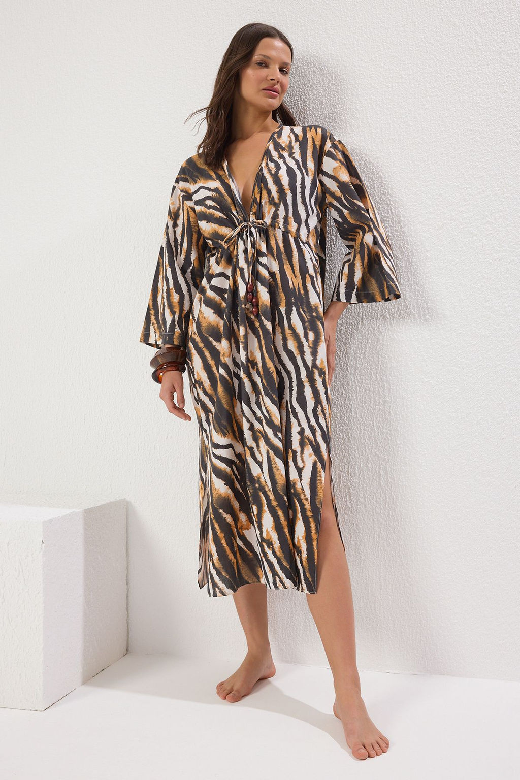 TRENDYOLMILLA Zebra Desenli Maxi Dokuma Buzgu Detayl? %100 Pamuklu Plaj Elbisesi TBESS25EL00017  фото 9