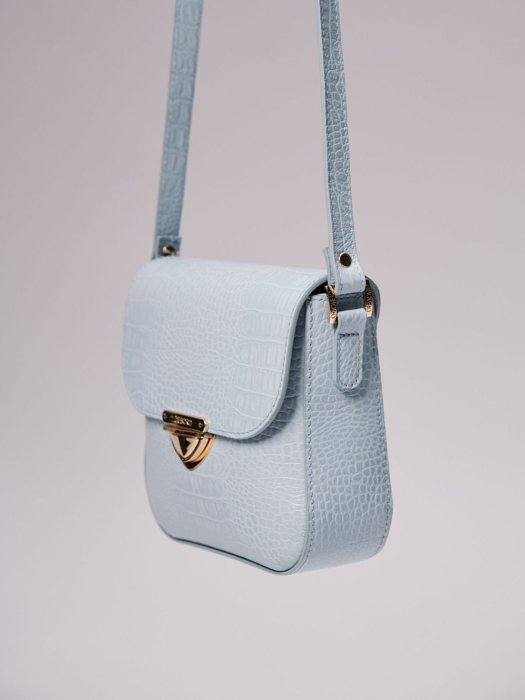 Сумка кожаная через плечо Deboro 3158 голубая вода