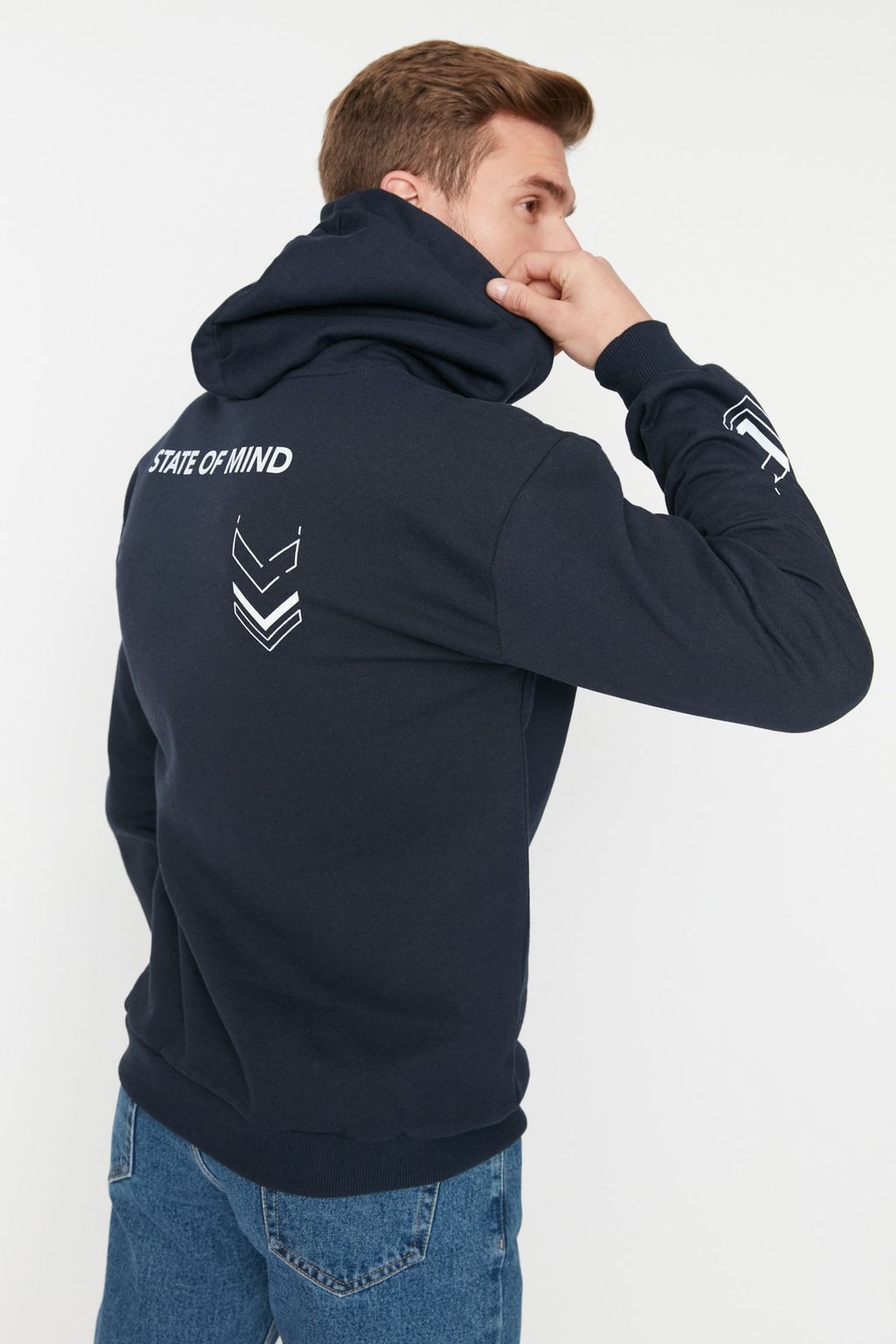 Lacivert Oversize/Genis Kesim Yaz? Bask?l? Ici Polar/S?cak Tutan Sweatshirt TMNAW23SW00024