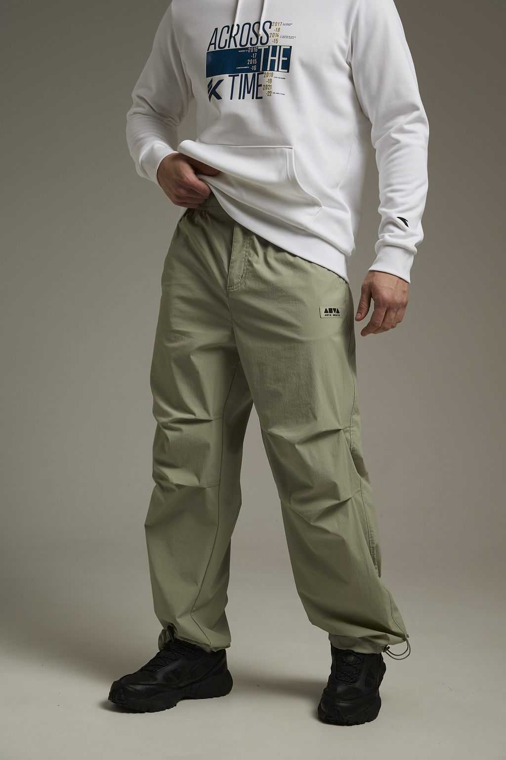 Брюки текстильные Серо-зеленый - Anta фото 2