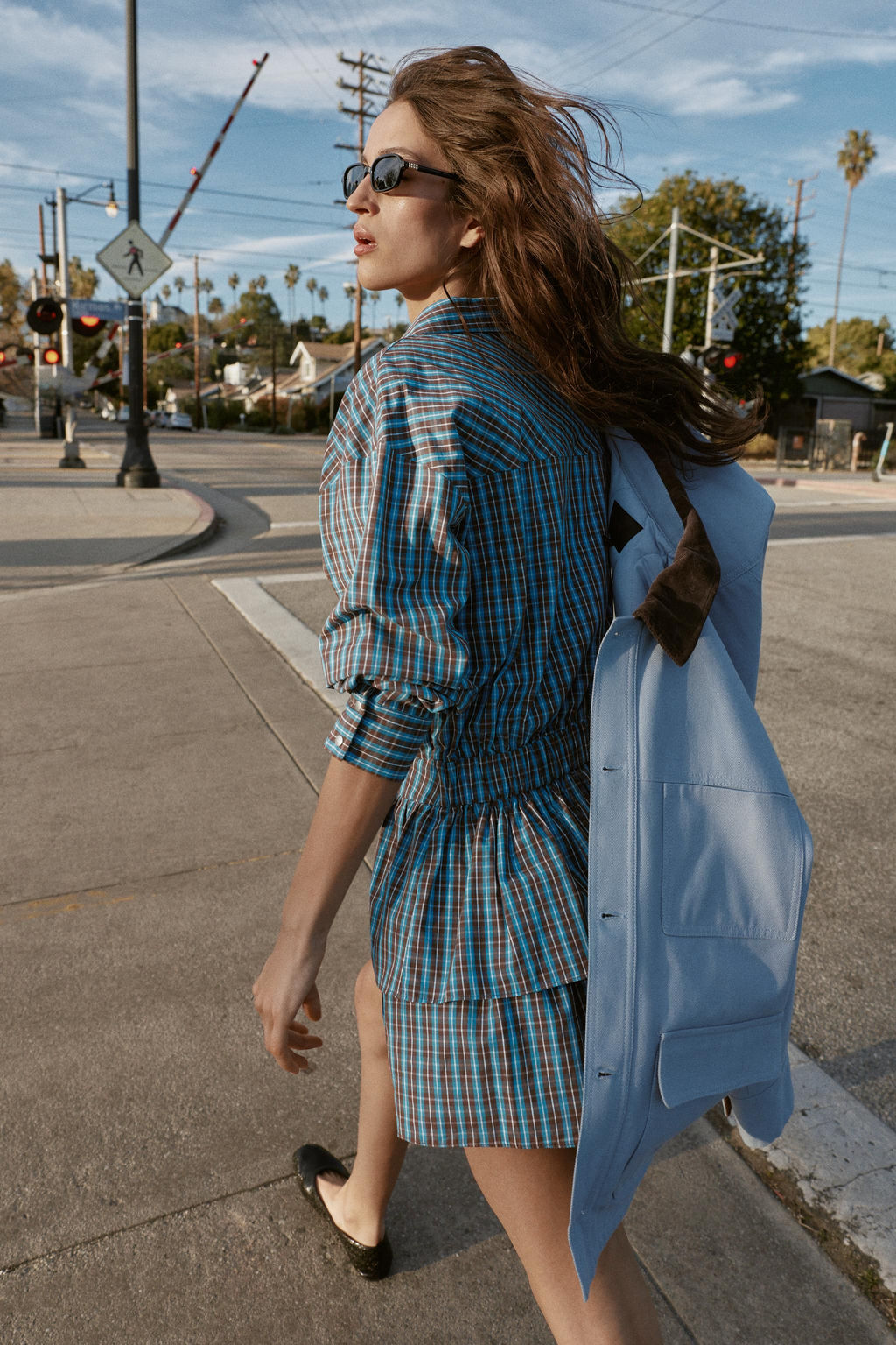 SHORT CHECKED DRESS WITH BELT AND RUFFLES - Zara фото 10