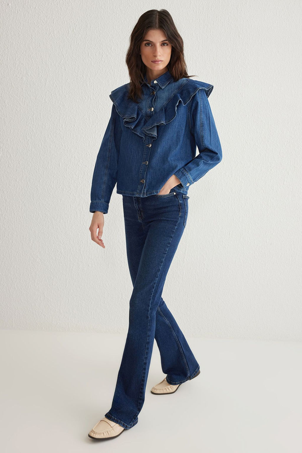 TRENDYOLMILLA Mavi Volanl? Denim Gomlek TWOSS25GO00003  фото 2